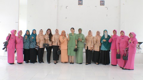 Persit Kartika Chandra Kirana Cabang XVII Kodim 0406/Lubuklinggau Koorcab Rem 044/Gapo PD II/Swj Gelar Donor Darah dalam Rangka HUT ke-80 Tahun 2026