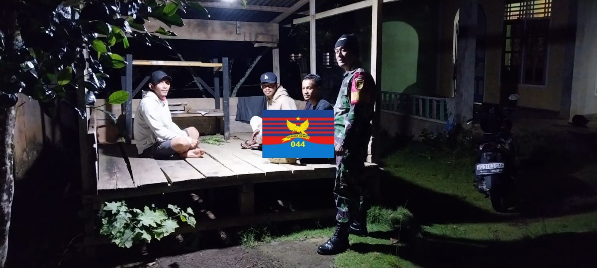 Koramil 406-07/Jayaloka Gelar Patroli Siskamling Bareng Warga Desa Donorejo