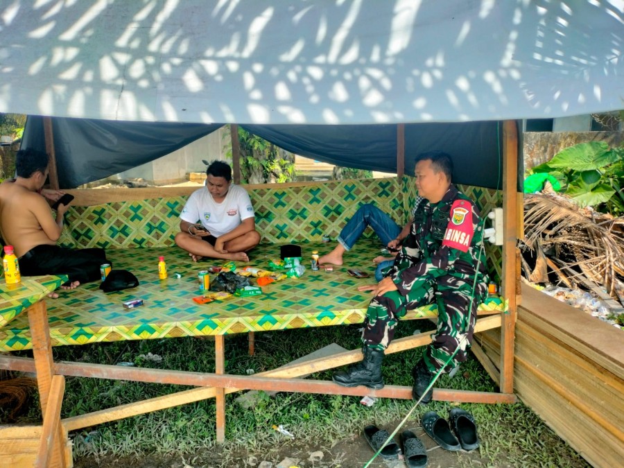 BABINSA KORAMIL 406-03/RUPIT LAKSANAKAN KOMUNIKASI SOSIAL DENGAN WARGA DESA BATU GAJAH BARU