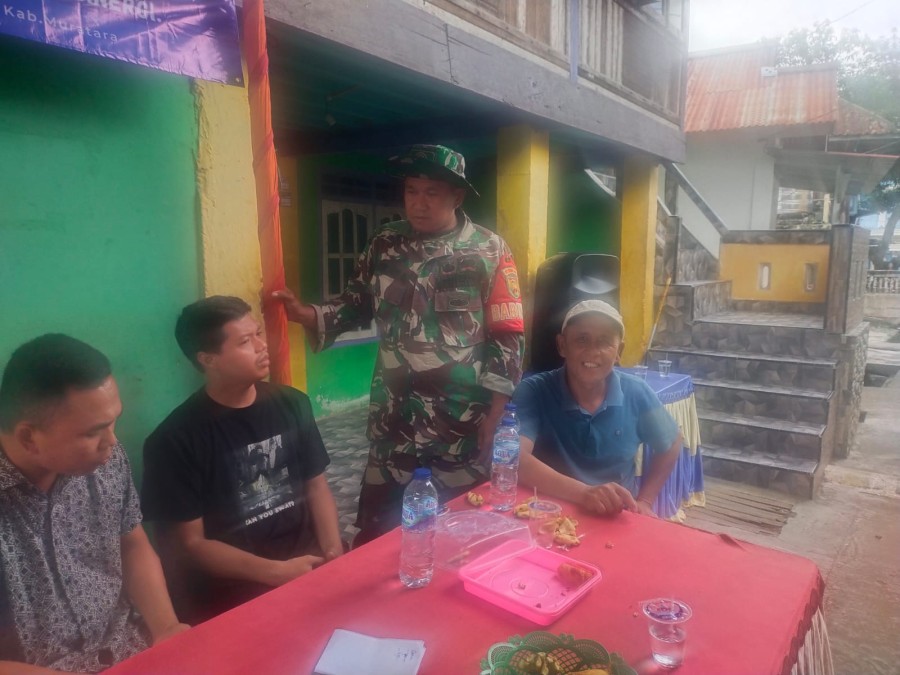 Babinsa Koramil 406-03/Rupit Laksanakan Komsos Kamtibmas di Desa Mbacang Baru