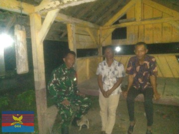 SERDA SAMSUL BAHRI PATROLI DAN MONITORING SISKAMLING UNTUK KONDUSIFNYA KEAMANAN DESA MEGANG SAKTI 2