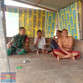 Babinsa Koramil 406-08/Lubuk Linggau Laksanakan Komsos Tentang Pentingnya Menjaga Kesehatan dan Keamanan Lingkungan
