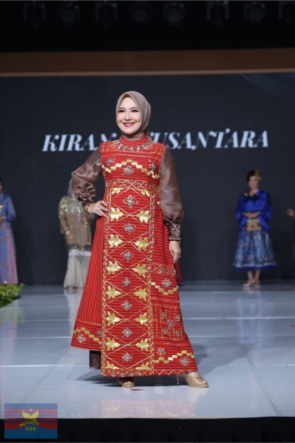 PERSIT BISA 2 BERLANGSUNG SEMARAK, KETUA PERSIT PD II/SRIWIJAYA ANGKAT WASTRA KAWAI KANDUK OKU SELATAN