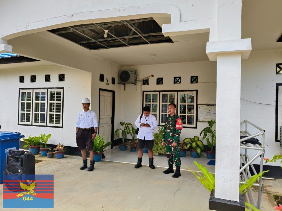 Babinsa Koramil 406-02/Rawas Ilir Laksanakan Komsos Bersama Asisten PT Lonsum Bahas Keamanan dan Pembinaan Security
