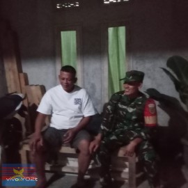 Babinsa Koramil 406-07/Jayaloka Aktif Patroli Siskamling, Jaga Stabilitas Keamanan Desa