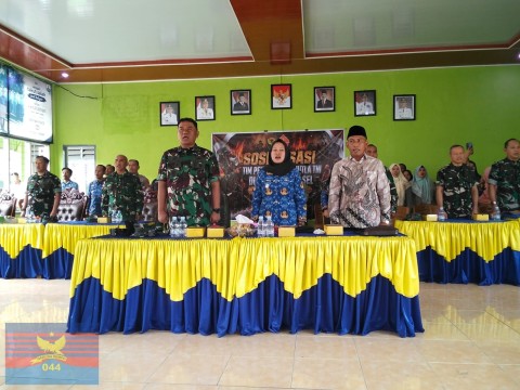 TIM SOSIALISASI KARHUTLA MABES TNI LAKSANAKAN PENYULUHAN DI SMAN RAWAS ULU