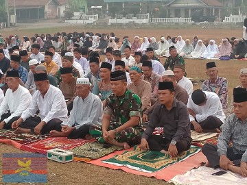 Babinsa Koramil 406-01/Rawas Ulu Hadiri Shalat Istighosah Bersama Masyarakat di Kelurahan Pasar Surulangun