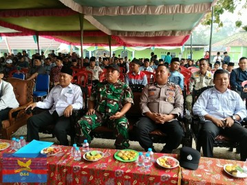 Babinsa Koramil 406-01/Rawas Ulu Hadiri Panggung Gembira Pondok Pesantren Tazzaka
