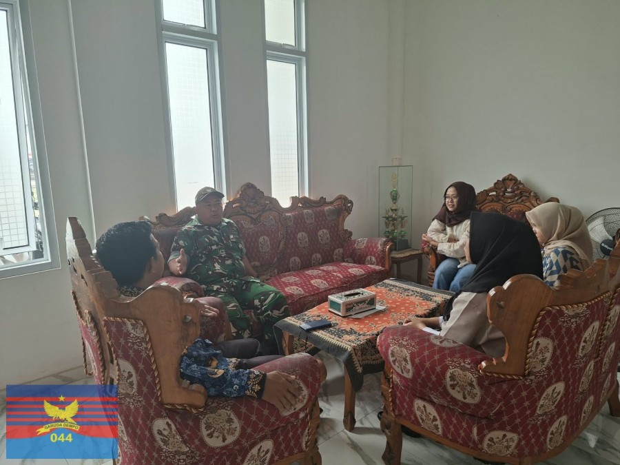 Babinsa Koramil 406-01/Rawas Ulu Laksanakan Komsos dan Koordinasi Pendaftaran Perlinsos di Kantor Camat